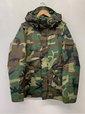 Alpha Industries Olive Green Camouflage Parka Label Detail